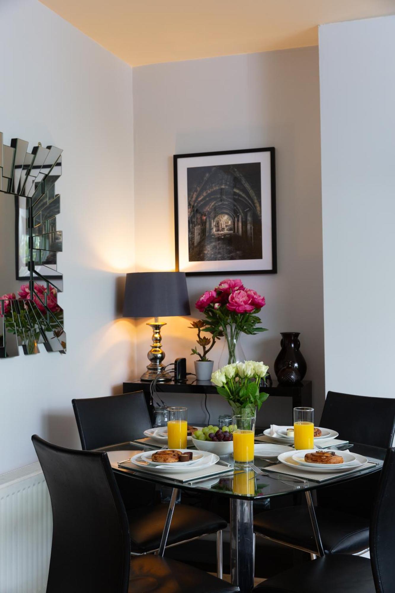 Bootham Court Grade II Duplex Apartment With Free Parking & Wi-Fi - Sleeps 2-6 People Йорк Экстерьер фото